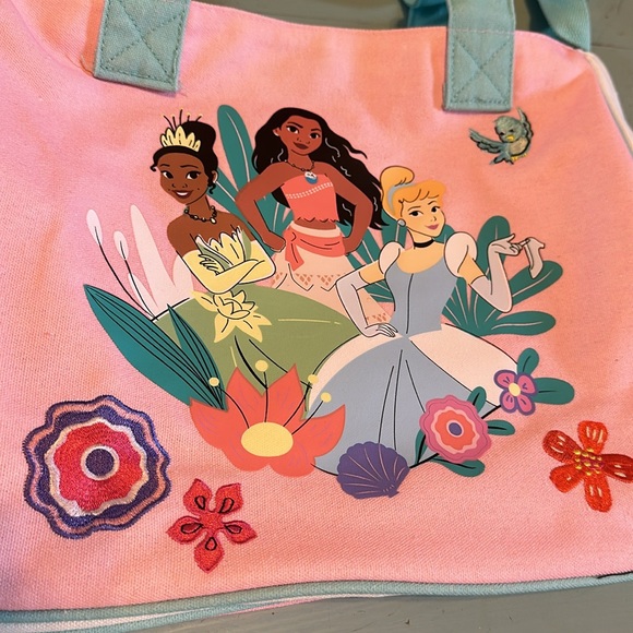 Disney princess adaptive bag - Picture 2 of 9